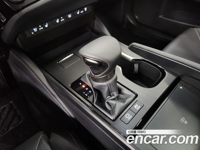 Lexus ES300h 2025 — фото 7 из 20