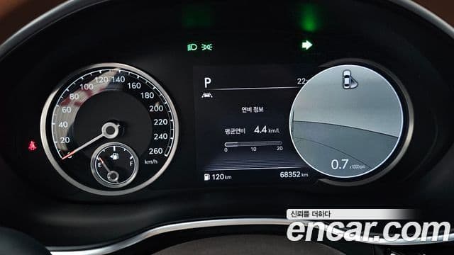 Genesis Electrified G80 2021 — Şəkil 8/20