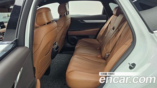 Genesis Electrified G80 2021 — Şəkil 12/20