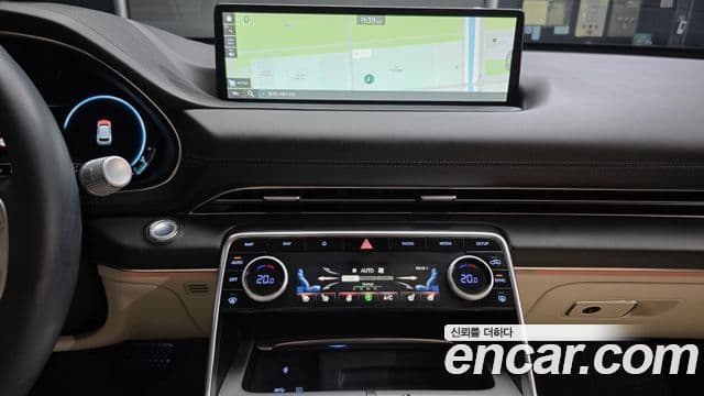 Genesis GV80 2023 — ფოტო 17/20