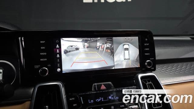 Kia Sorento 2022 — ფოტო 15/20