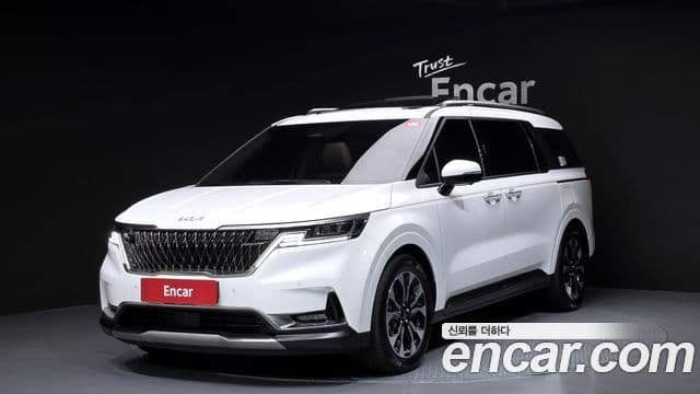 Kia Carnival 2023 — Фото 1/20
