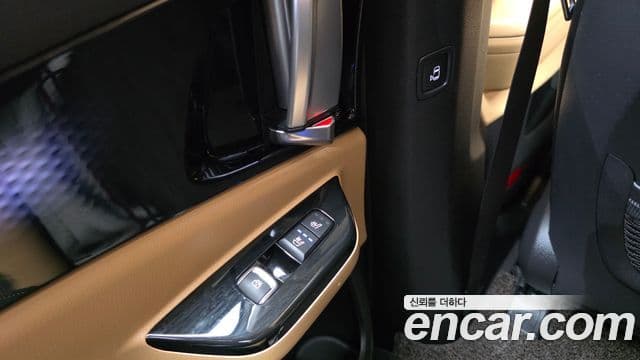 Kia Carnival 2023 — Фото 17/20