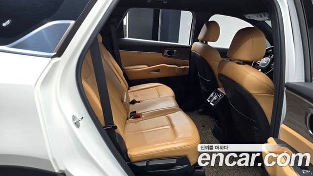 Kia Sorento 2023 — ფოტო 11/20