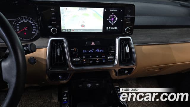 Kia Sorento 2023 — ფოტო 13/20