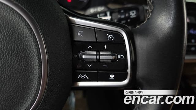 Kia Sorento 2023 — ფოტო 16/20