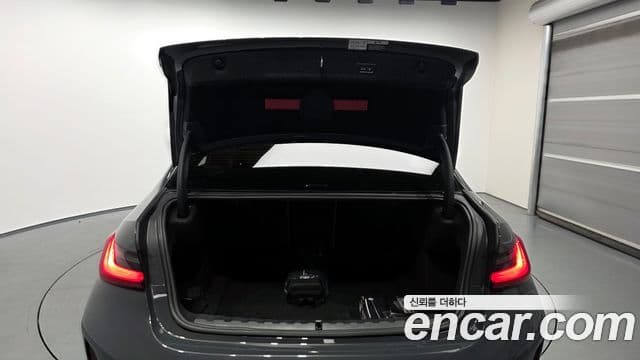 BMW 3 Series 2025 — ფოტო 20/20