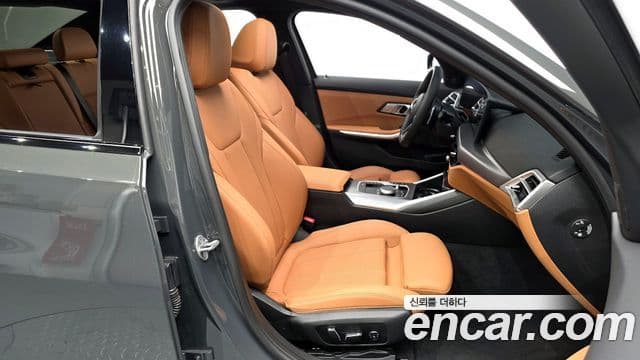 BMW 3 Series 2025 — Photo 11/30