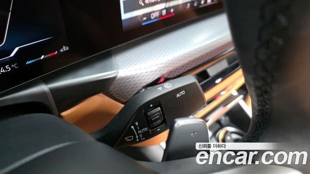 BMW 3 Series 2025 — Photo 26/30