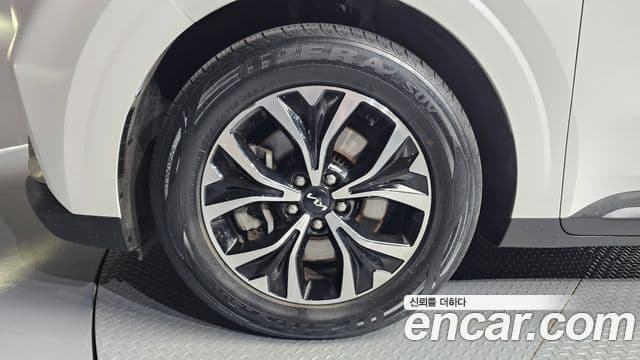 Kia Carnival 2022 — Фото 5/20