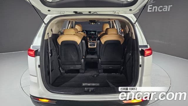 Kia Carnival 2022 — Фото 20/20