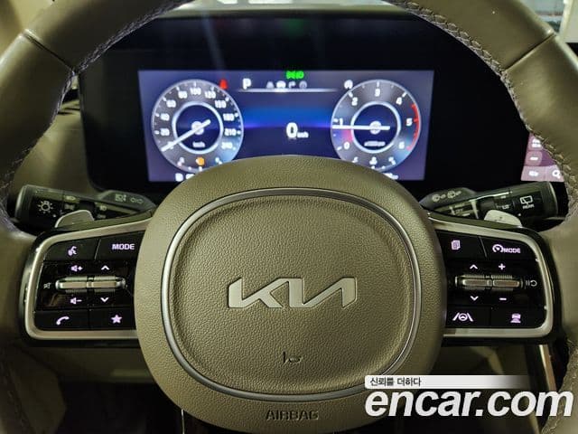 Kia Carnival 2022 — ფოტო 9/19
