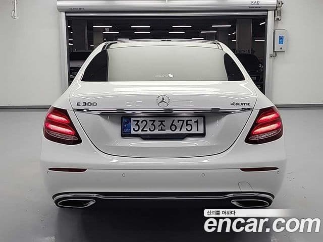 Mercedes-Benz E-Class 2019 — ფოტო 2/19