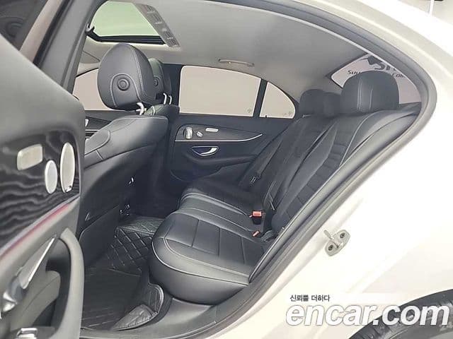 Mercedes-Benz E-Class 2019 — ფოტო 11/19