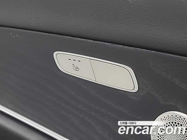 Mercedes-Benz E-Class 2019 — ფოტო 13/19