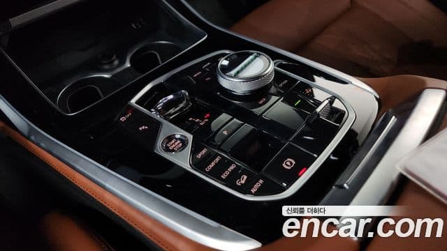 BMW X7 2024 — Şəkil 9/20