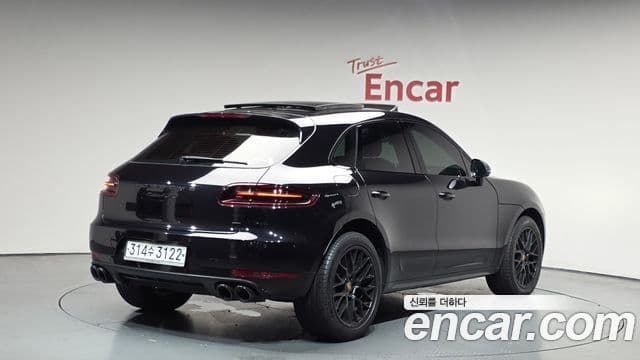 Porsche Macan 2018 — Şəkil 2/20