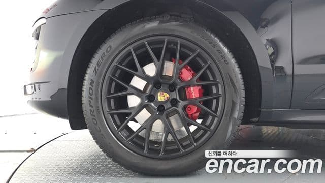 Porsche Macan 2018 — Şəkil 5/20