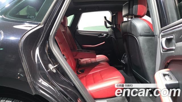 Porsche Macan 2018 — Şəkil 11/20