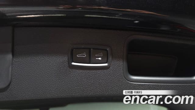 Porsche Macan 2018 — Photo 24/35
