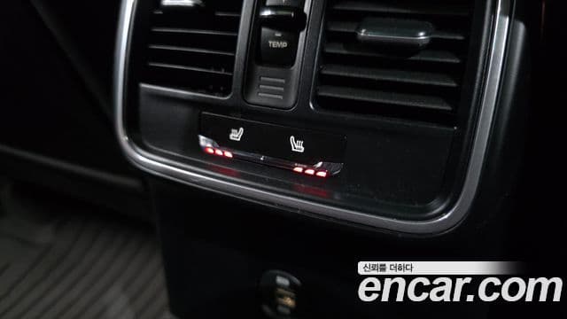 Porsche Macan 2018 — Photo 3/35