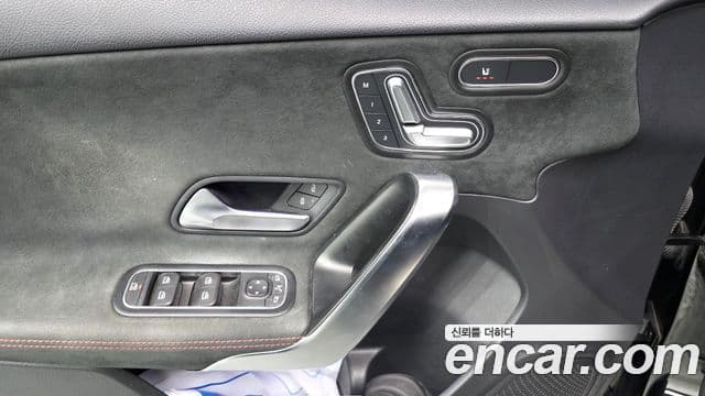 Mercedes-Benz A-Class 2021 — Фото 19/20