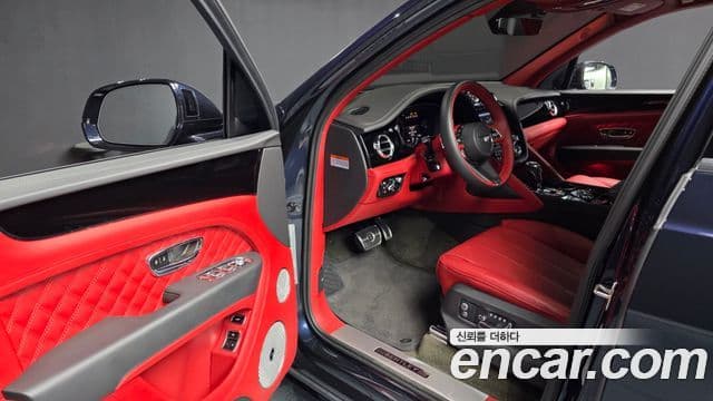 Bentley Bentayga 2022 — Şəkil 8/20