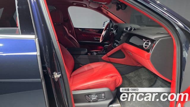 Bentley Bentayga 2022 — Şəkil 10/20