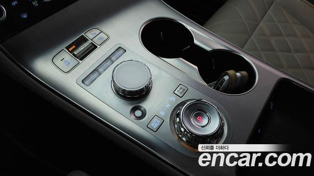 Genesis GV70 2025 — ფოტო 9/20