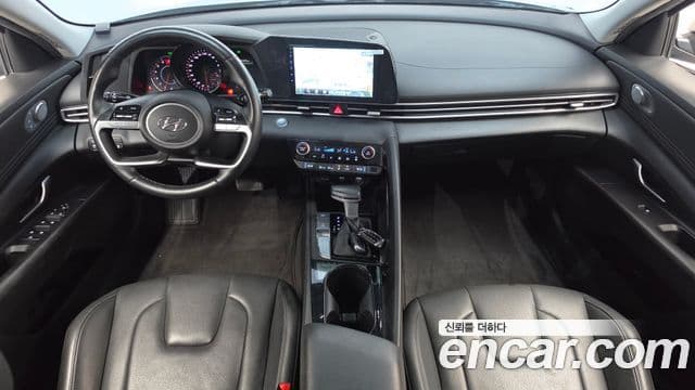 Hyundai The New Avante Hybrid 2020 — Photo 28/30