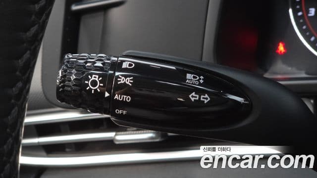 Hyundai The New Avante Hybrid 2020 — Photo 9/30