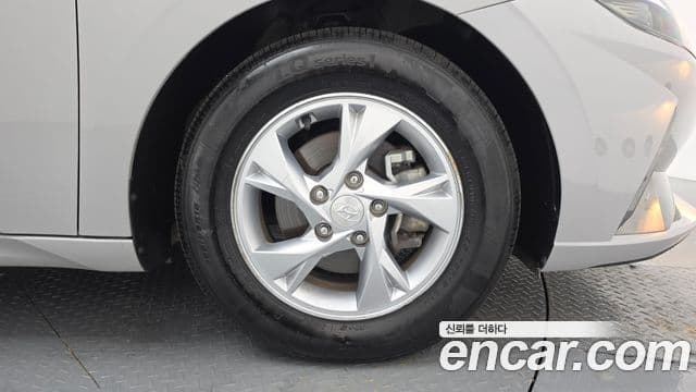 Hyundai The New Avante Hybrid 2020 — Photo 30/30