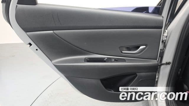Hyundai The New Avante Hybrid 2020 — Photo 26/30