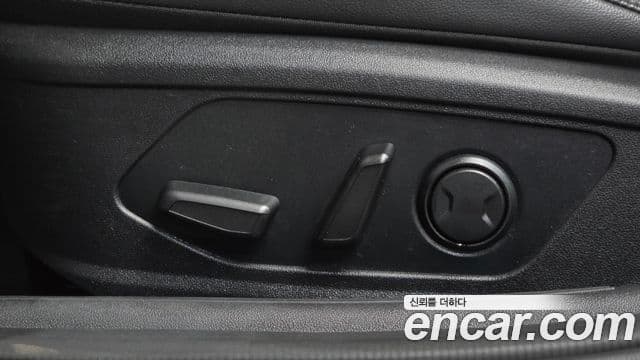 Hyundai The New Avante Hybrid 2020 — Photo 6/30