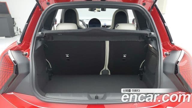 Mini Cooper S 2025 — Фото 17/20