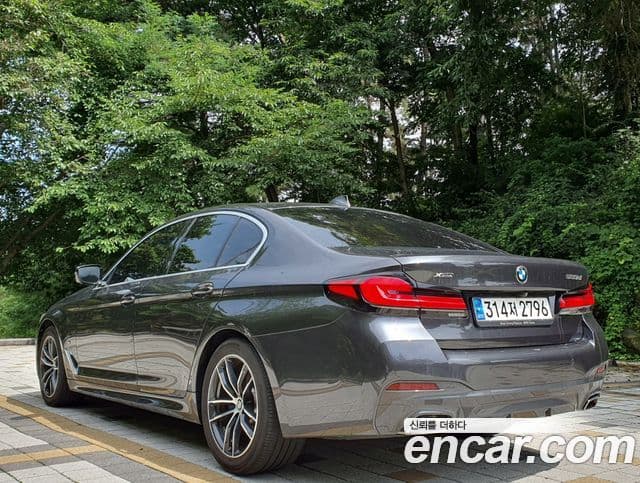 BMW 5 Series 2021 — Şəkil 2/12