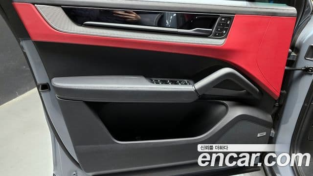 Porsche Cayenne 2024 — Şəkil 18/31