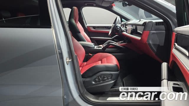Porsche Cayenne 2024 — Şəkil 21/31