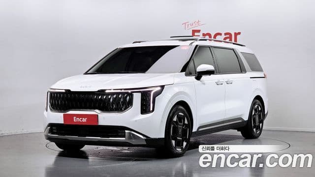 Kia Carnival 2023 — ფოტო 1/20