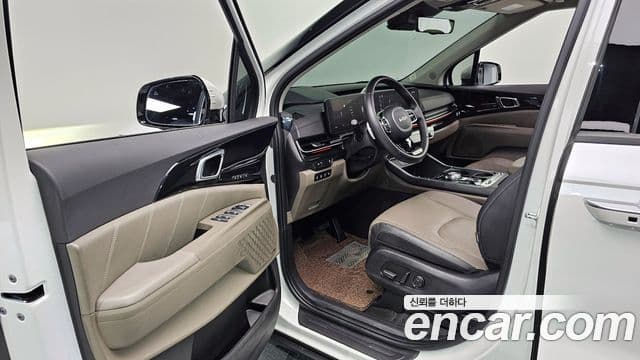 Kia Carnival 2023 — ფოტო 10/20