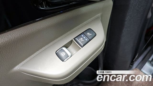 Kia Carnival 2023 — ფოტო 20/20