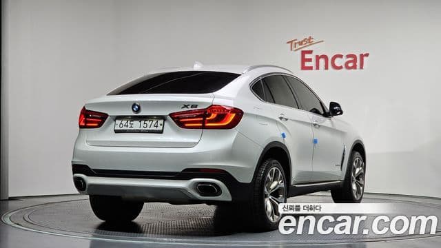 BMW X6 2018 — Şəkil 18/20