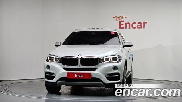 BMW X6 2018 — Şəkil 16/20
