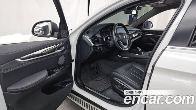 BMW X6 2018 — Şəkil 15/20