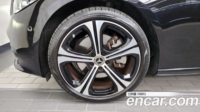 Mercedes-Benz C-Class 2023 — Şəkil 5/20
