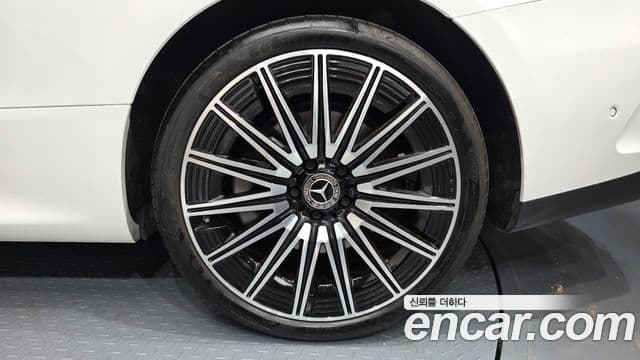 Mercedes-Benz CLE-Class 2024 — Photo 17/33