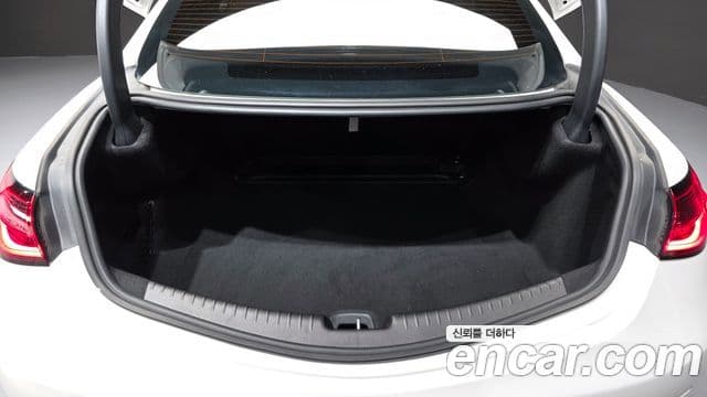 Mercedes-Benz CLE-Class 2024 — Photo 30/33