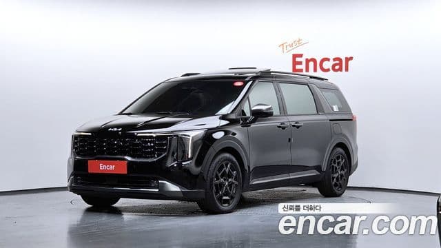 Kia Carnival 2025 — Фото 1/20