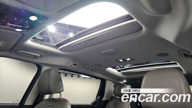 Kia Carnival 2025 — Фото 16/20