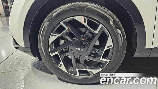 Kia Sportage 2022 — ფოტო 5/20